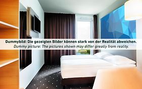 Hotel Ibis Hauptbahnhof  2*